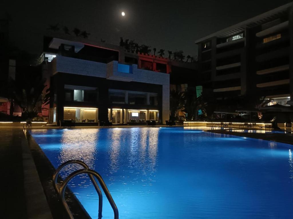 Parkside Boutique 3 Bbr Serviced Apartment - Ocean Blue - Near Airport Caïro Buitenkant foto