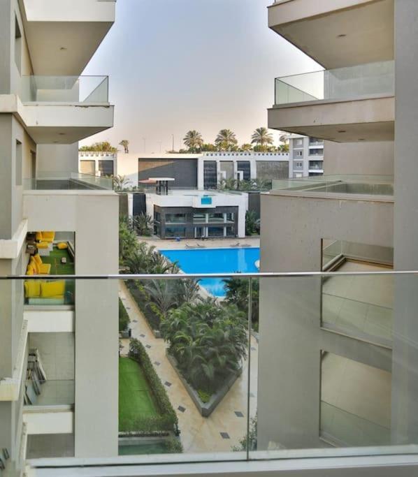 Parkside Boutique 3 Bbr Serviced Apartment - Ocean Blue - Near Airport Caïro Buitenkant foto